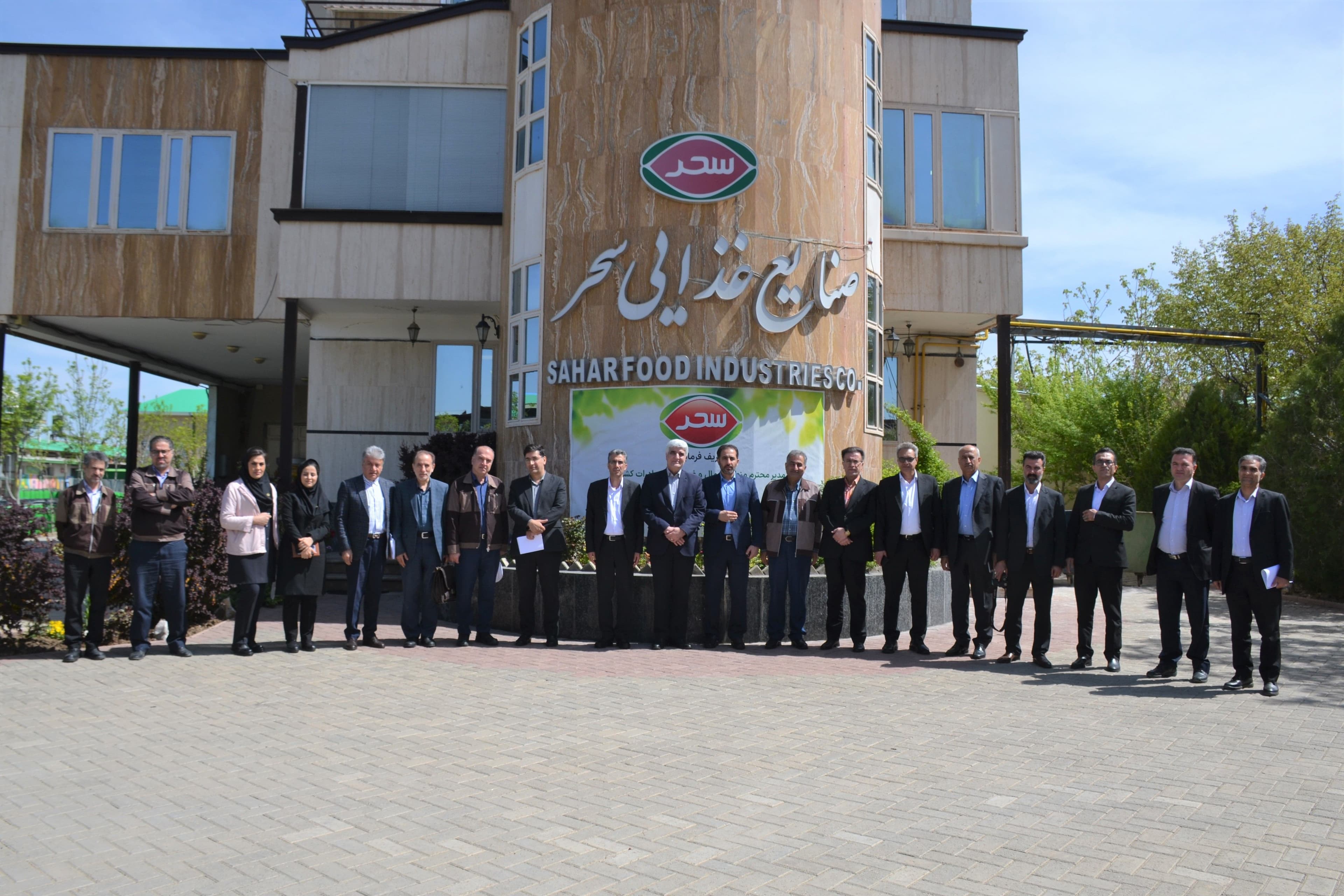 بازدید مدیر امور شعب شمال کشور بانک صادرات از کارخانه شرکت سحر 