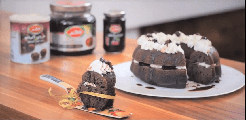 طرز تهیه کیک شکلاتی با مربا البالو